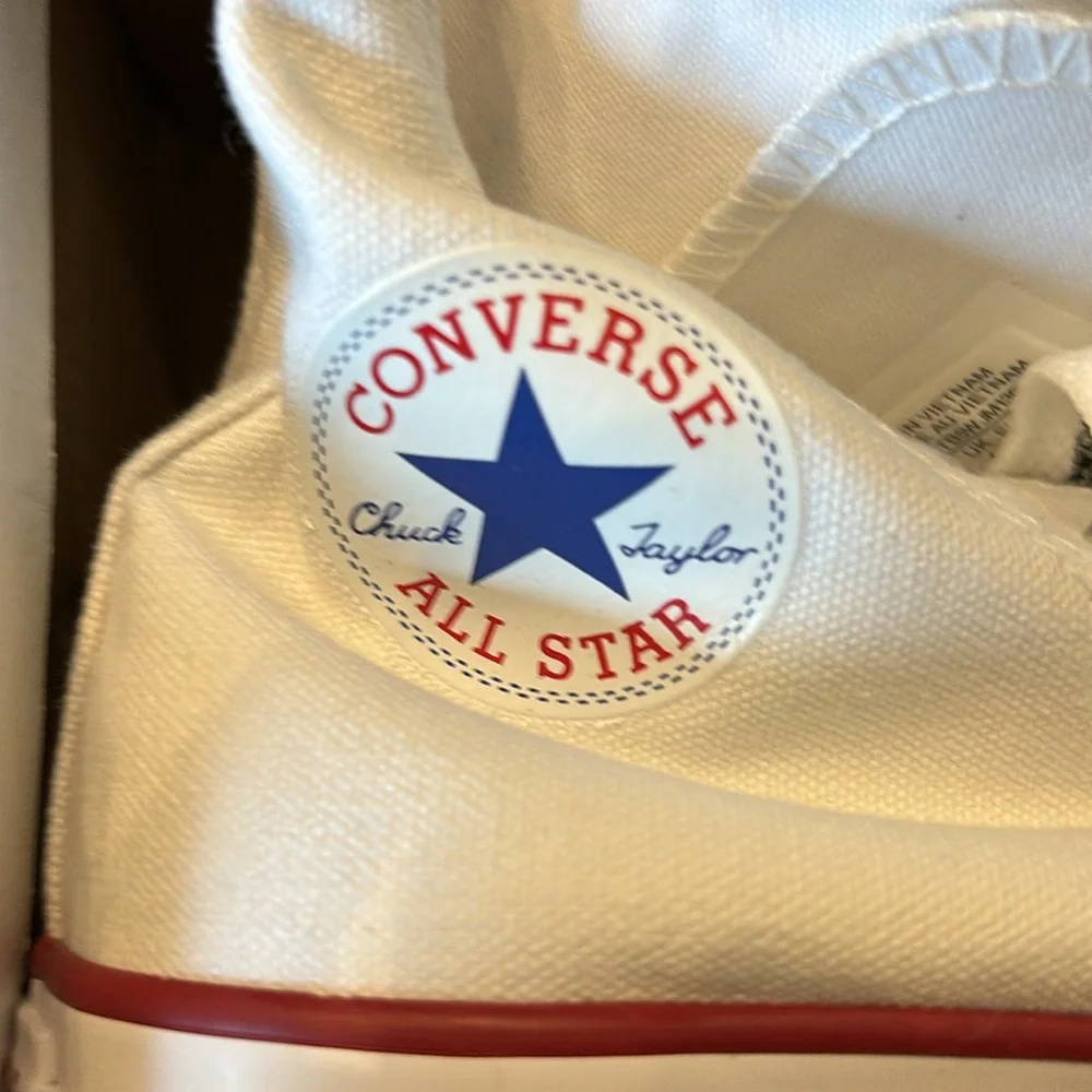 Converse Women’s Shoe asst TL